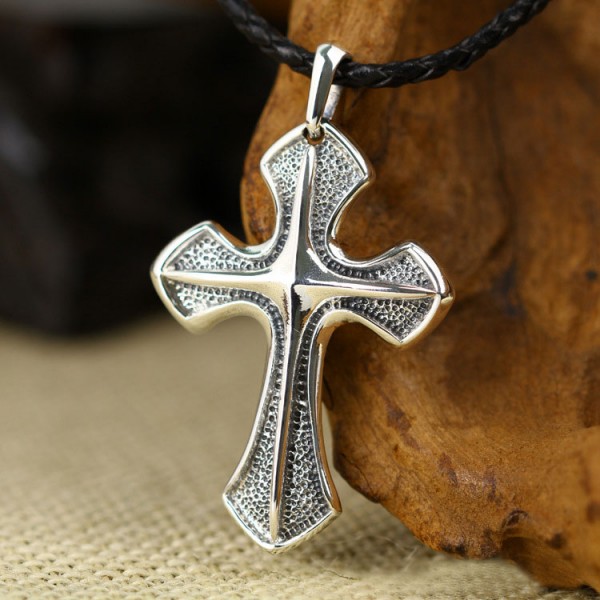 925 Sterling Silver Cross Pendant on Luulla